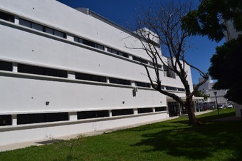 vista del frente del edificio